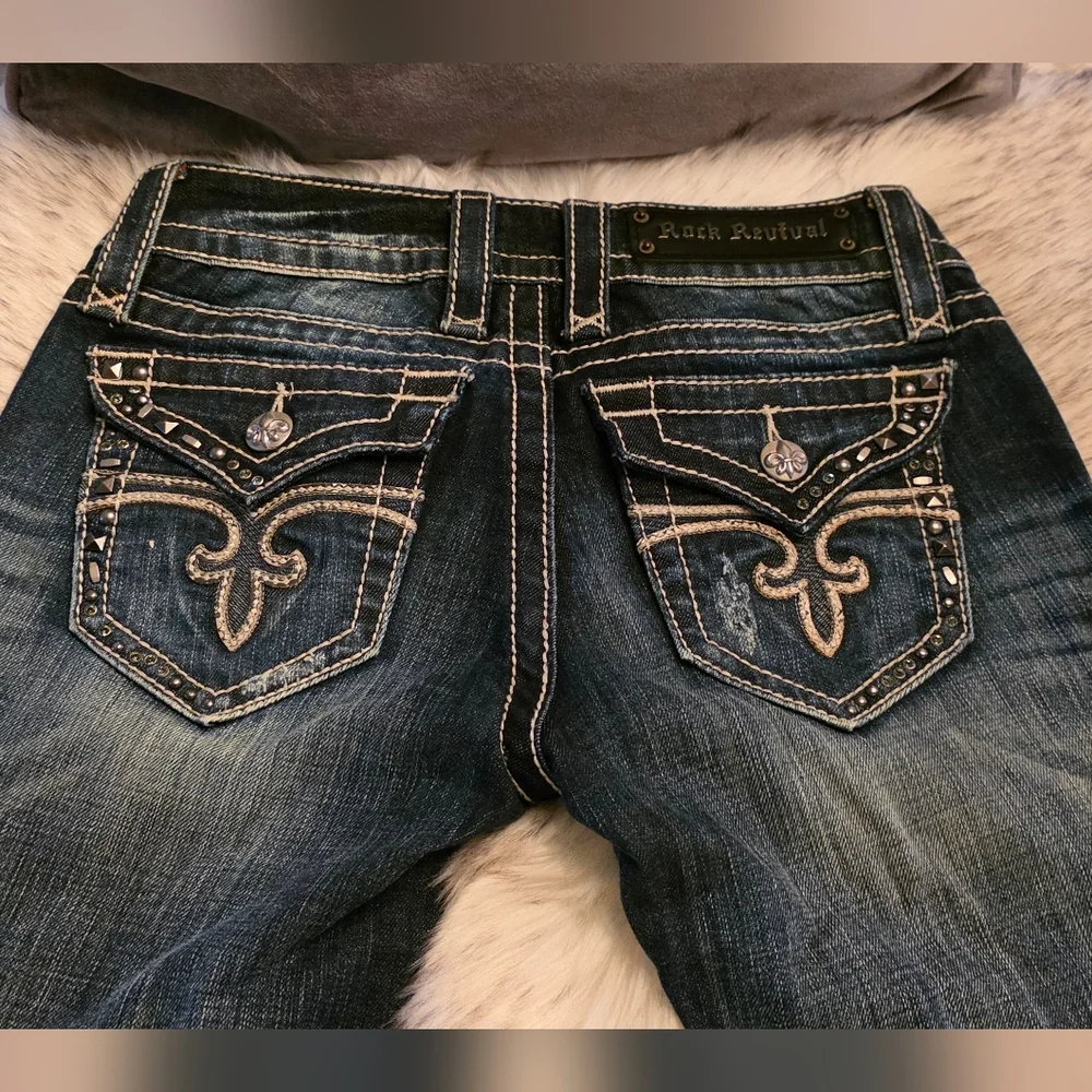 Rock Revival Noel Bootcut Jeans Size 26 Heavy Stitch Distressed Like New